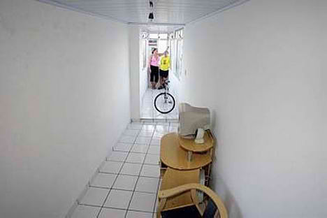 Narrow House in Madre de Deus