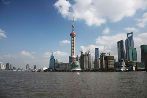 shanghai_tower_view_pudong_pudung_convention_center